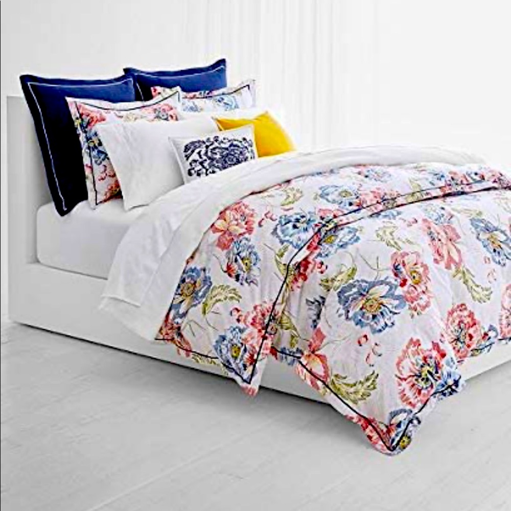 Ralph Lauren duvet cover and embroidered pillow cases. Full.